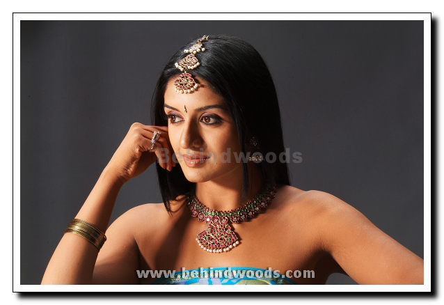 Actress Vimala Raman Gallery