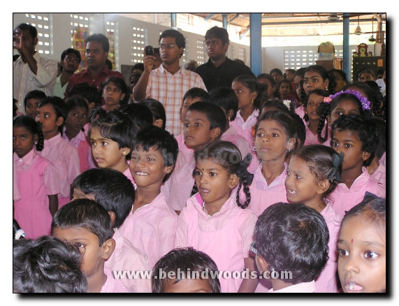 Kamal Fans noble act for social cause gallery