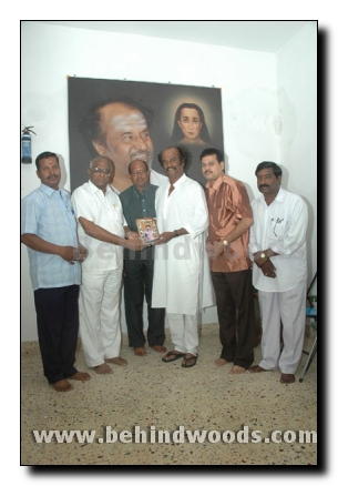 Superstar releases Uyarndha Manidhan Gallery