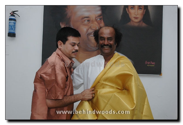 Superstar releases Uyarndha Manidhan Gallery