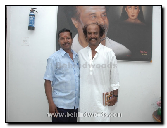 Superstar releases Uyarndha Manidhan Gallery