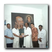 Superstar releases Uyarndha Manidhan Gallery