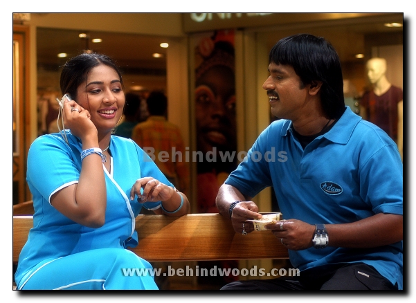 Maaya Kannadi Movie Gallery