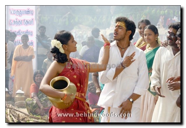 Veyil Movie Gallery