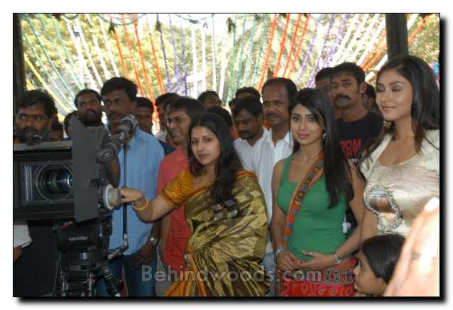 Azhagiya Thamizh Magan Movie Launch - Gallery