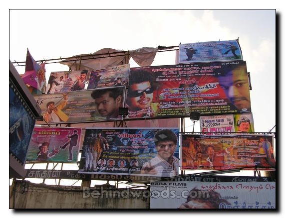 Movie halls celebrate 'Pokkiri'