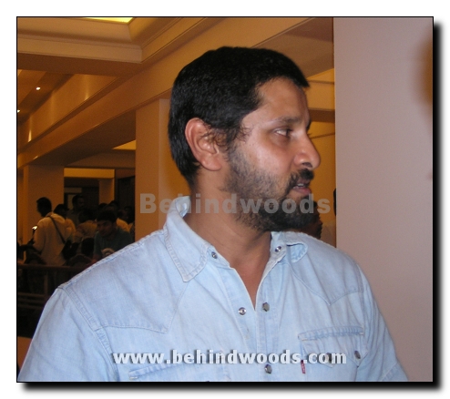 Cheeyan Vikram at a function to inaugurate autographed pictures in cell phone - Gallery