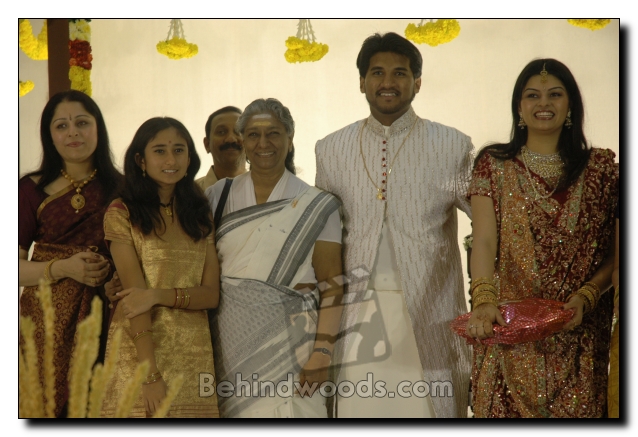 Vijay Yesudas Wedding Reception - Gallery