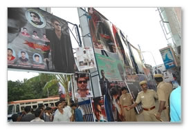 Billa - Fans frenzy Gallery