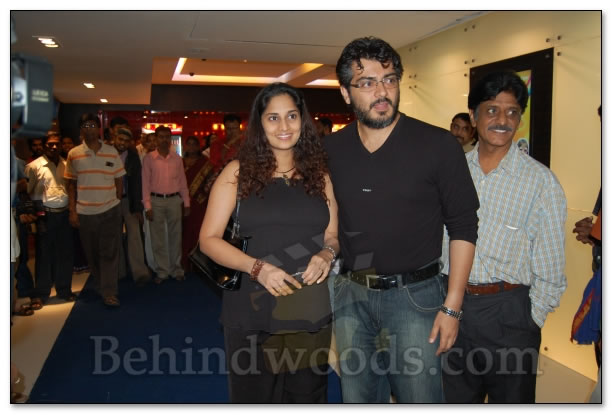 Evano Oruvan Premiere - Images