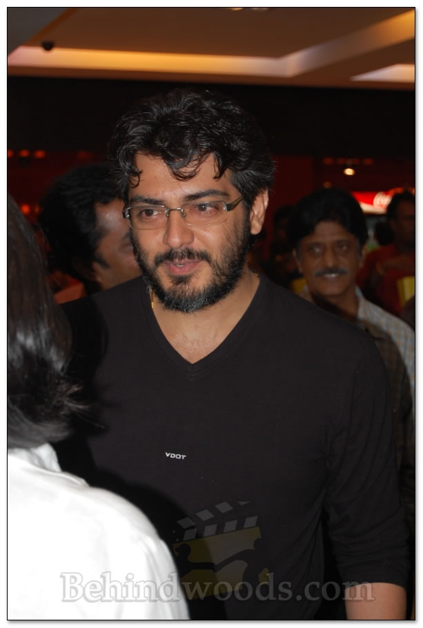 Evano Oruvan Premiere - Images