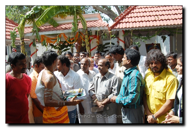 Kadhir movie pooja images