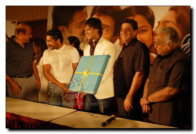 Kannamoochi Enadaa Audio Launch