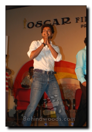 Vijay in Loyola Ovation '07