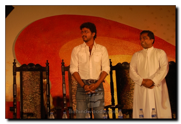 Vijay in Loyola Ovation '07