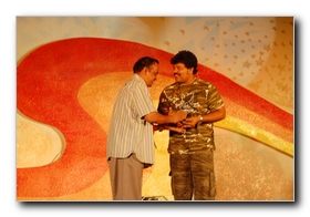 Vijay in Loyola Ovation '07