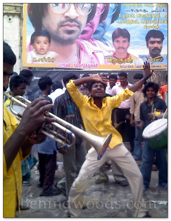 Kaalai - Fans frenzy - Gallery