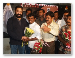 Kamal's pays homage to fans - Images