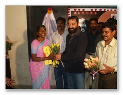 Kamal's pays homage to fans - Images