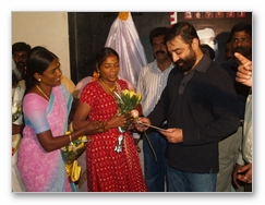 Kamal's pays homage to fans - Images