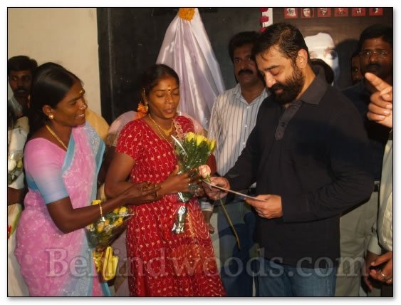 Kamal's pays homage to fans - Images