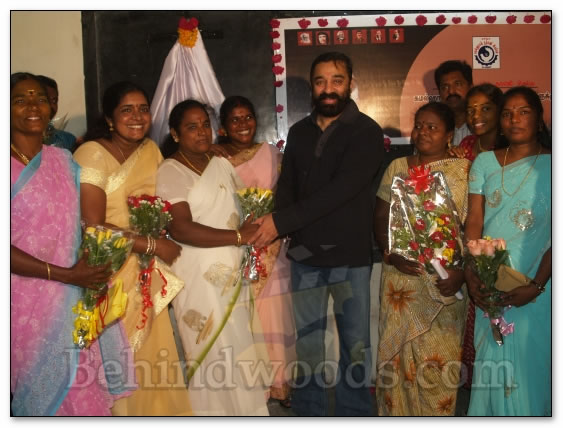 Kamal's pays homage to fans - Images