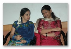 Kanimozhi releases documentry - images