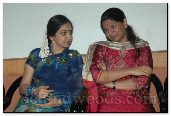 Kanimozhi releases documentry - images