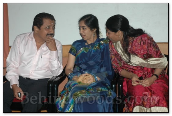 Kanimozhi releases documentry - images