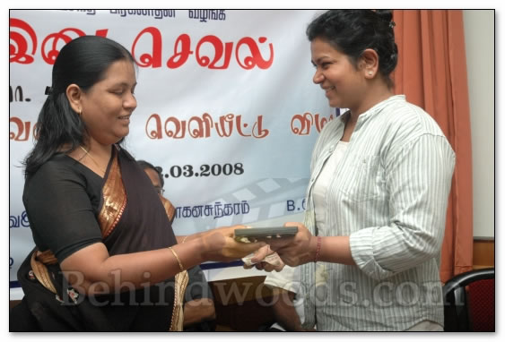 Kanimozhi releases documentry - images