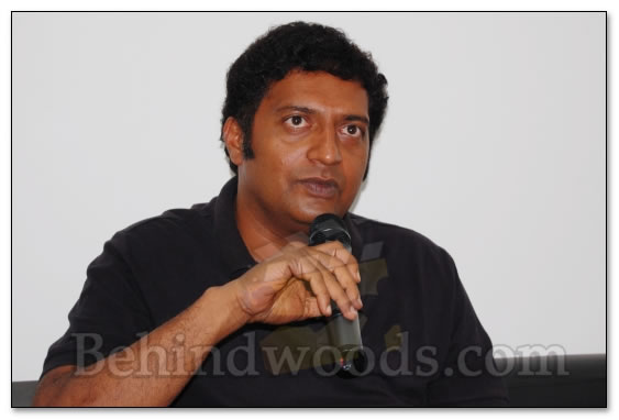 Prakashraj caught live 'on air' - images