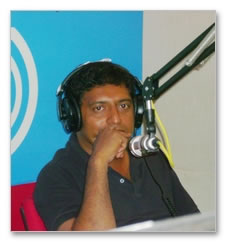 Prakashraj caught live 'on air' - images