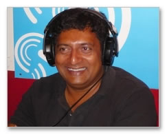 Prakashraj caught live 'on air' - images