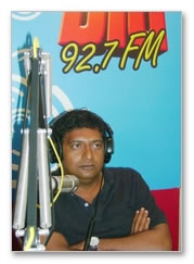 Prakashraj caught live 'on air' - images