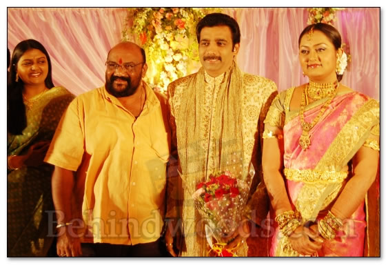 Actress Vindiya Wedding Reception - Gallery