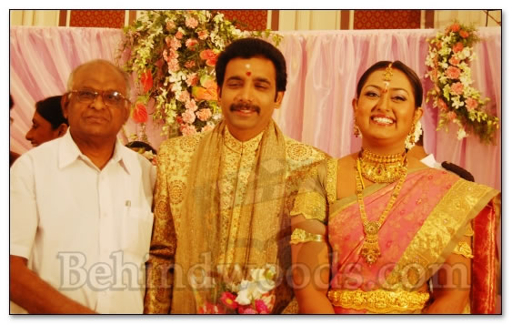 Actress Vindiya Wedding Reception - Gallery