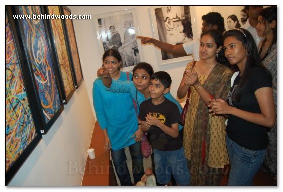 Parthiban Inaugurates Art Gallery