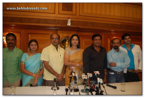 Abhiyum Naanum Press Meet - Images