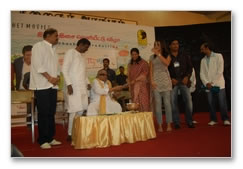 Abhiyum Naanum Audio Launch - Images