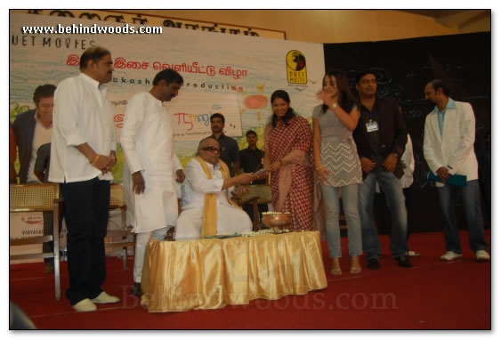 Abhiyum Naanum Audio Launch - Images