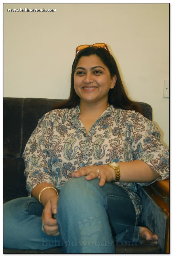 Kushboo Calls on the media - Images