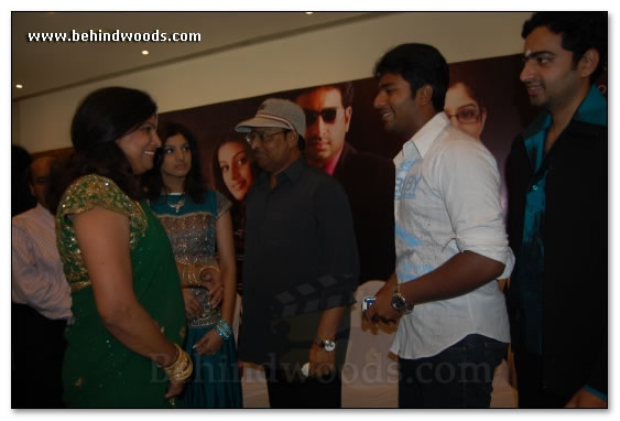 Marupadiyum Oru Kadhal Movie Launch: Images