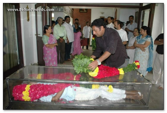 Kollywood mourns Sridhars demise  images