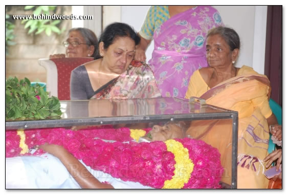 Kollywood mourns Sridhars demise  images