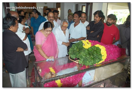 Kollywood mourns Sridhars demise  images