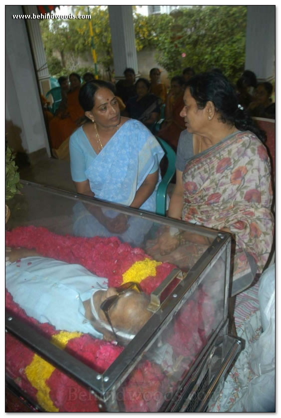 Kollywood mourns Sridhars demise  images