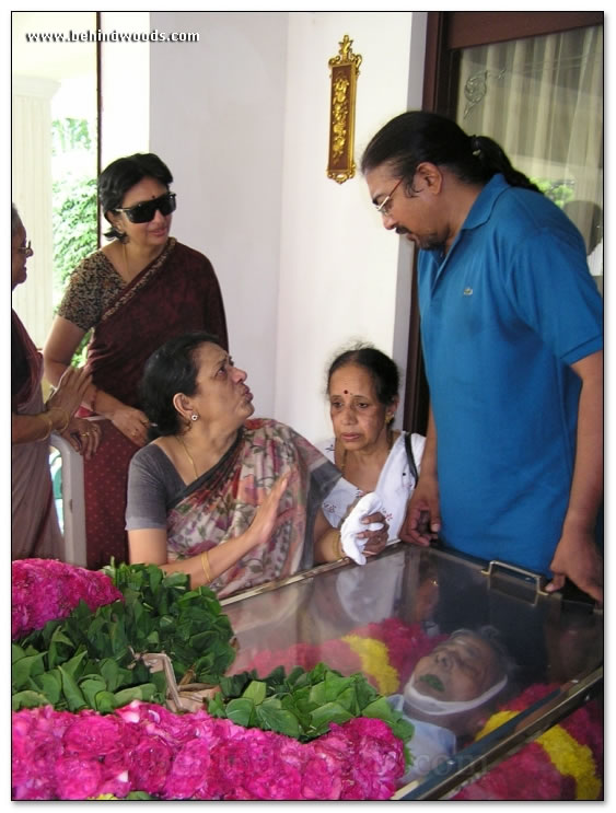 Kollywood mourns Sridhars demise  images