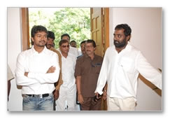 Vijay @ Raj Bhavan - images