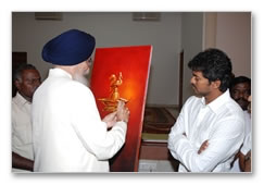 Vijay @ Raj Bhavan - images