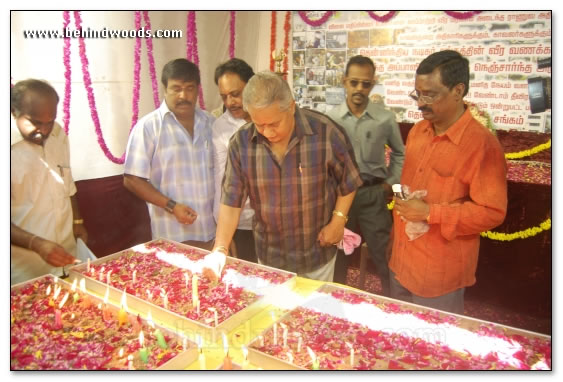 Nadigar Sangam lights candles for Mumbai tragedy -  Images